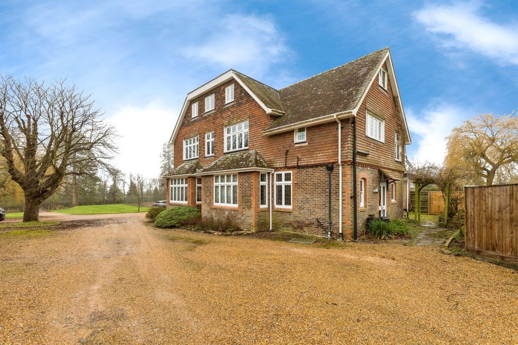 2 bed flat for saleLoxwood Road, Rudgwick, Horsham RH12