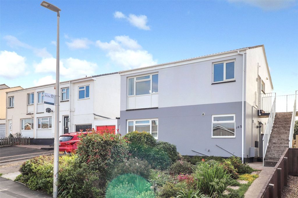 2 bed flat for saleMoreton Park Road, Bideford 3Hb, Devon EX39