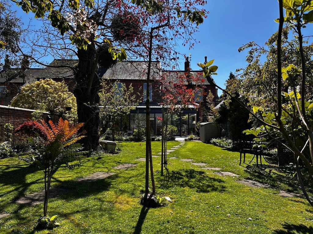 Additional image 25 of 5 bed semi-detached house for saleWest Street, Bourne, Lincolnshire PE10