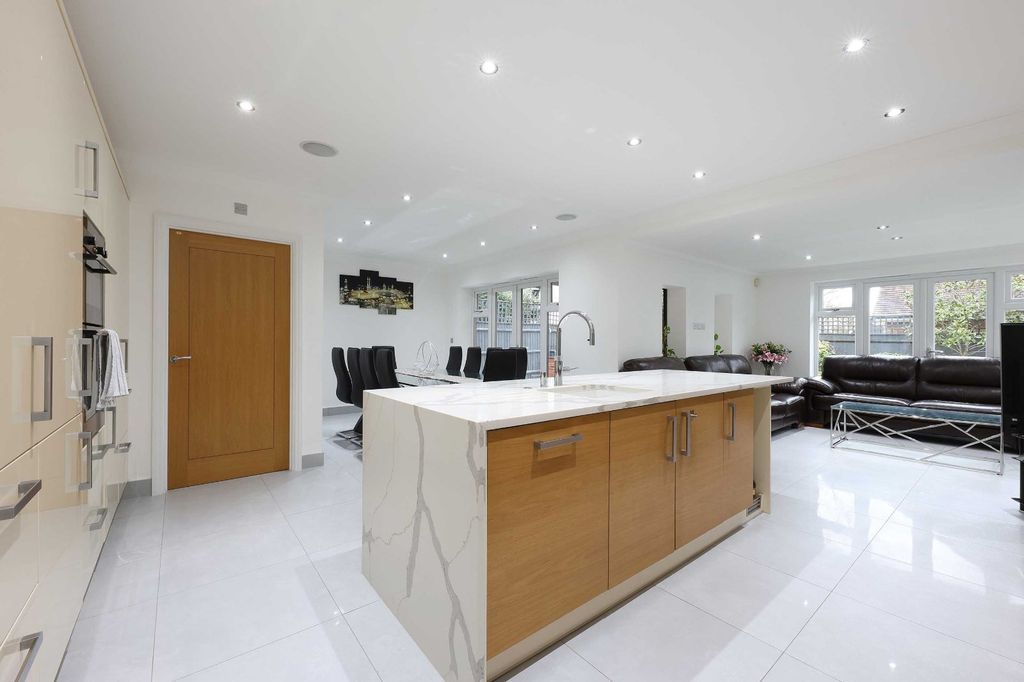 Additional image 2 of 5 bed detached house for saleLord Reith Place, Beaconsfield, Buckinghamshire HP9