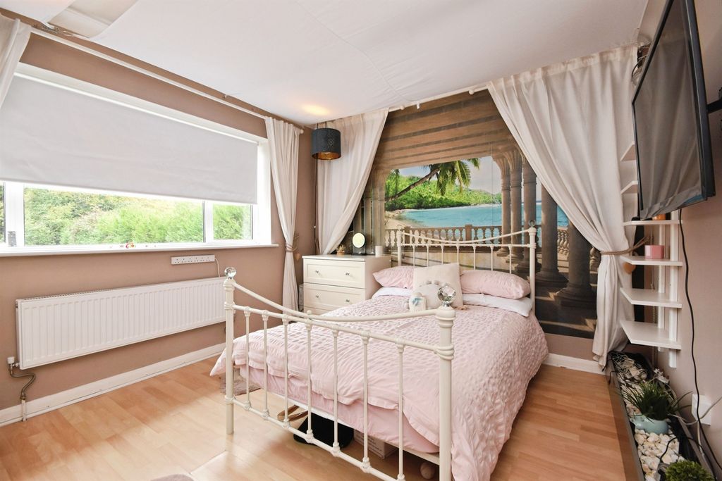 Additional image 20 of 4 bed detached house for saleNoak Hill Road, Billericay CM12