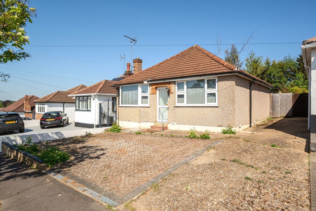 Additional image 16 of 2 bed bungalow for salePenrose Avenue, Watford, Hertfordshire WD19