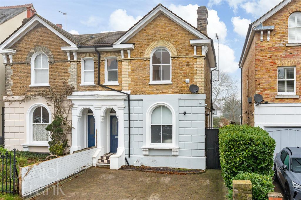 Additional image 36 of 4 bed semi-detached house for saleQueens Road, Buckhurst Hill IG9
