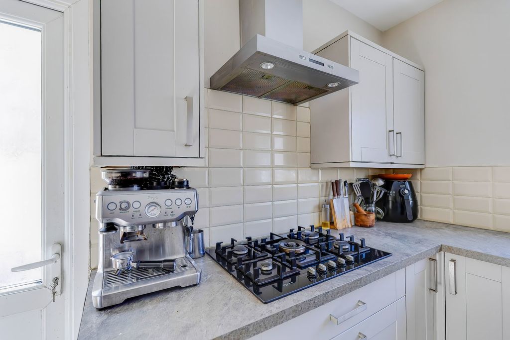 Additional image 14 of 4 bed terraced house for saleMackintosh Place, Roath, Cardiff CF24
