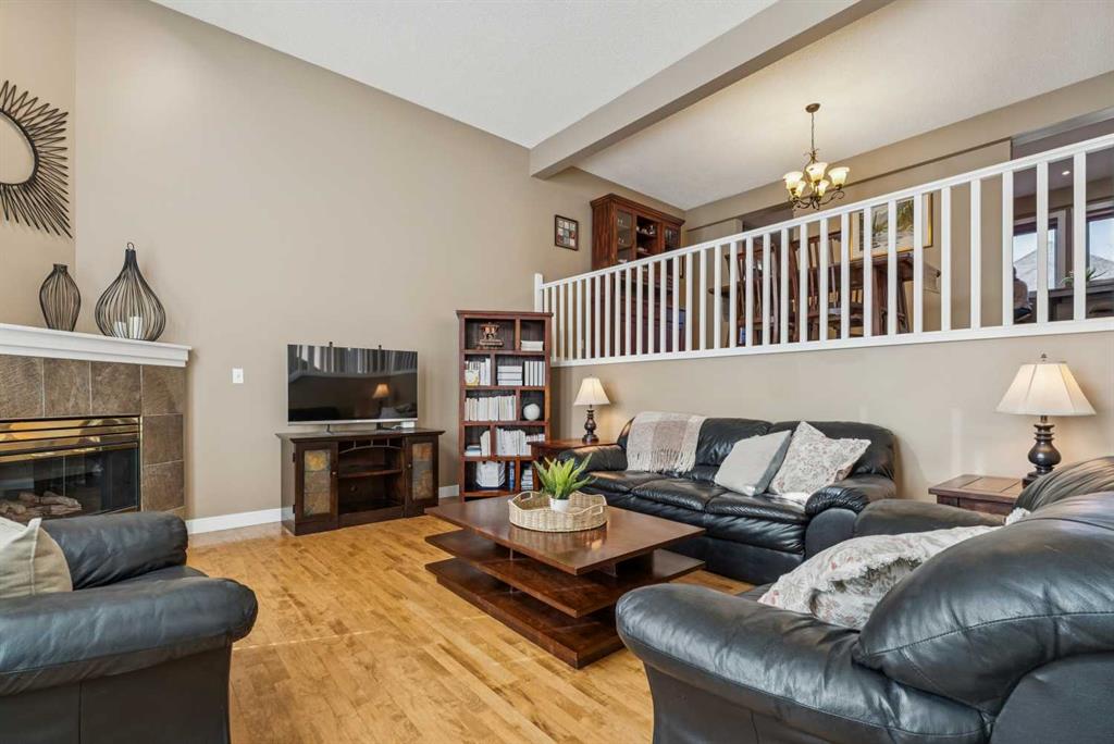 Additional image 6 of 110 Candle Terrace SW, Calgary, AB, T2W 6G7