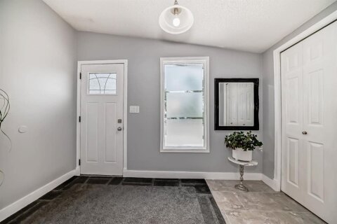 Additional image 8 of 5519 Buckthorn Road NW, Calgary, AB, T2K 2Y6