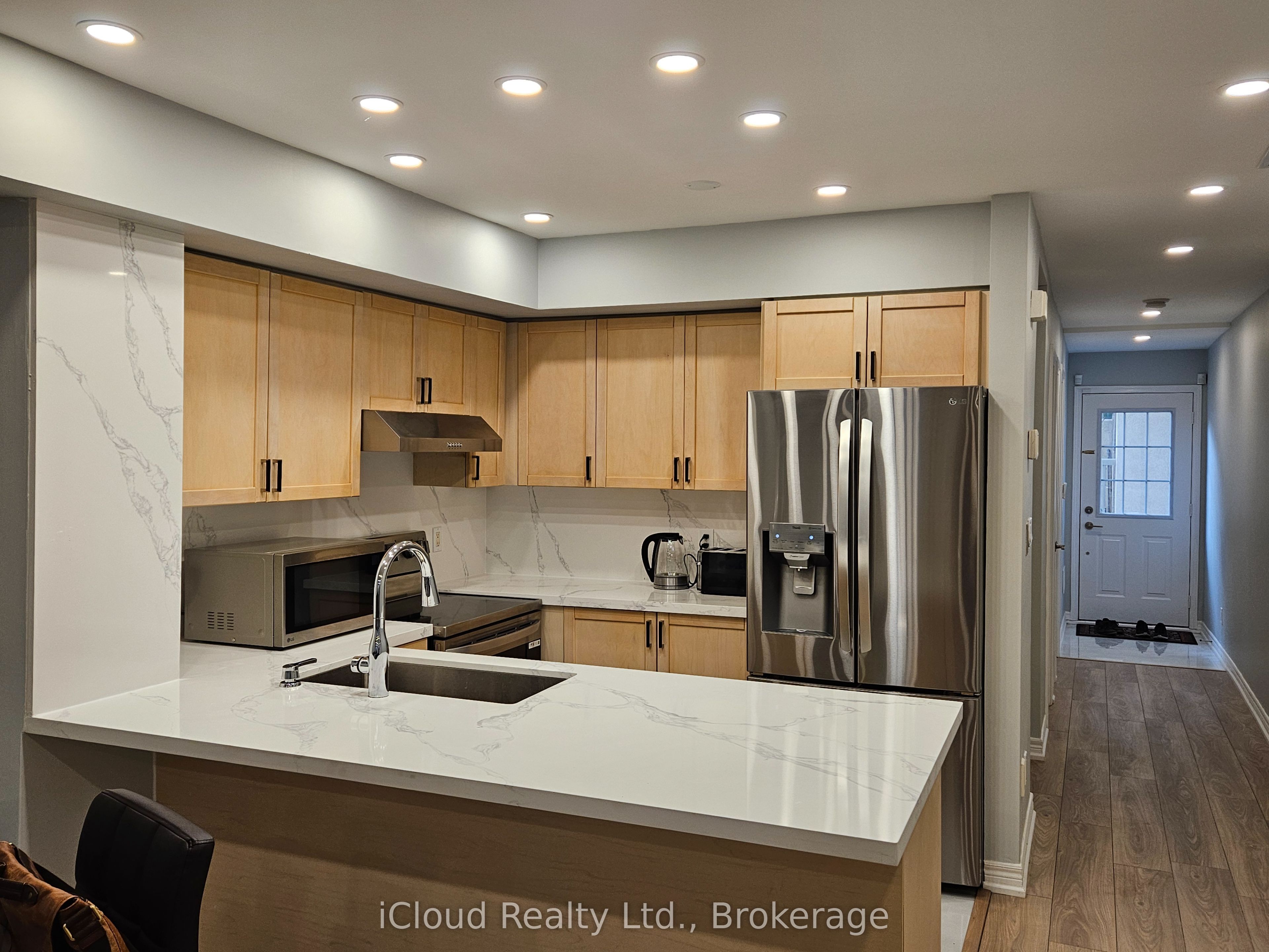 Additional image 2 of 11-285 Antibes Drive, Toronto, ON, M2R 3X9
