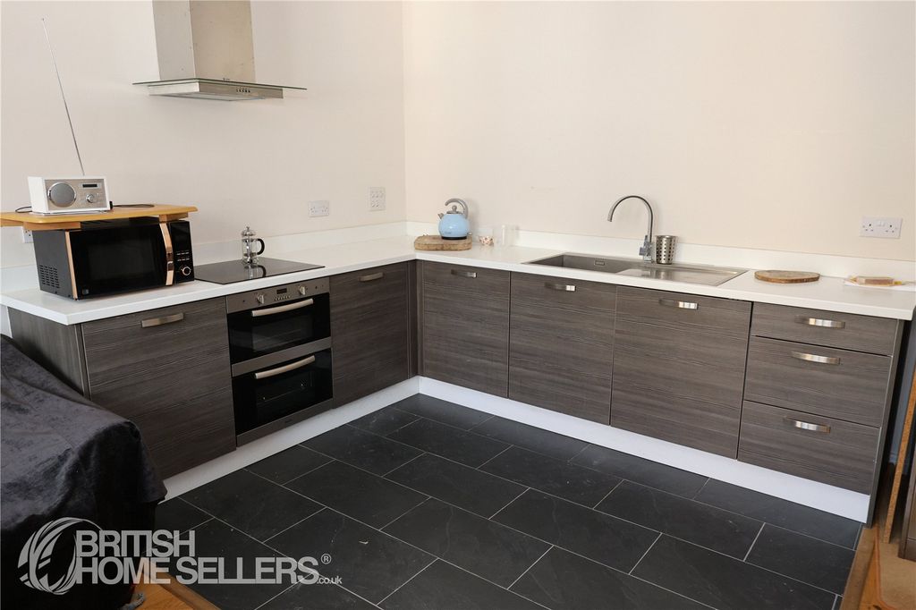 Additional image 2 of 2 bed flat for saleHigh Street, Newport NP20
