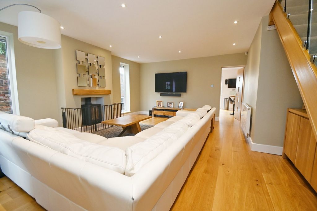 Additional image 8 of 4 bed detached house for saleSt. Marys Garden, Worsbrough Village, Barnsley S70