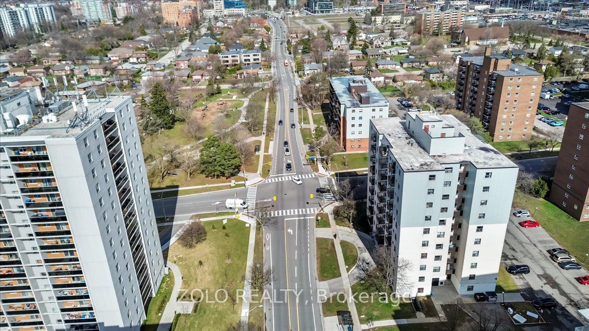203-2345 Confederation Parkway, Mississauga, ON, L5B 2H3