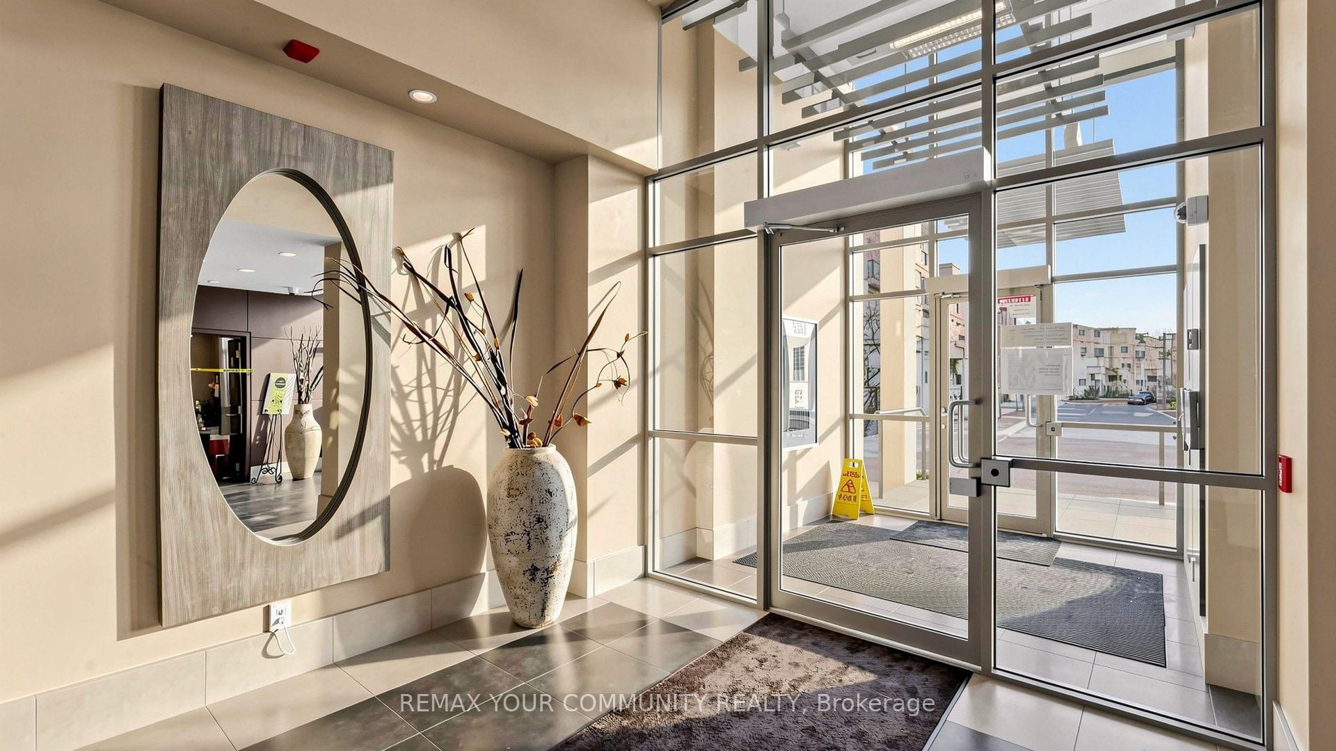 Additional image 3 of 703-21 Upper Duke Crescent, Markham, ON, L6G 0B7
