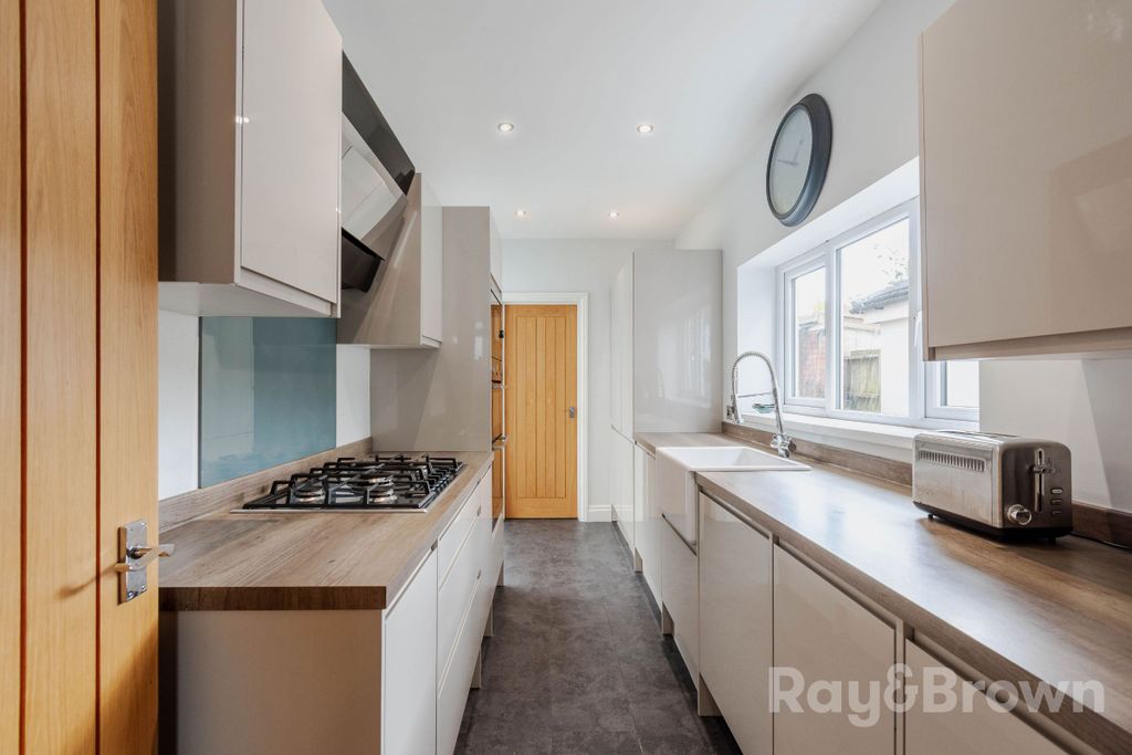 Additional image 3 of 4 bed semi-detached house for saleHeol Y Nant, Rhiwbina, Cardiff CF14