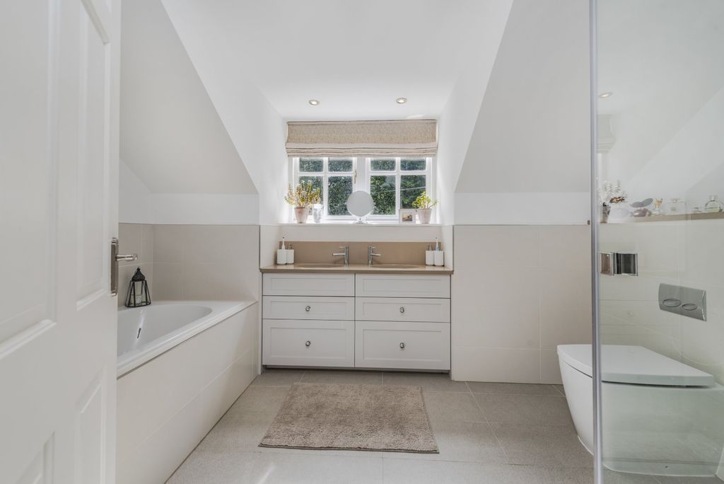 Additional image 13 of 5 bed detached house for saleWoodside Lane, Winkfield, Windsor, Berkshire SL4