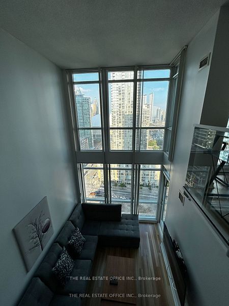 Additional image 3 of 2808-15 Fort York Boulevard, Toronto, ON, M5V 3Y4