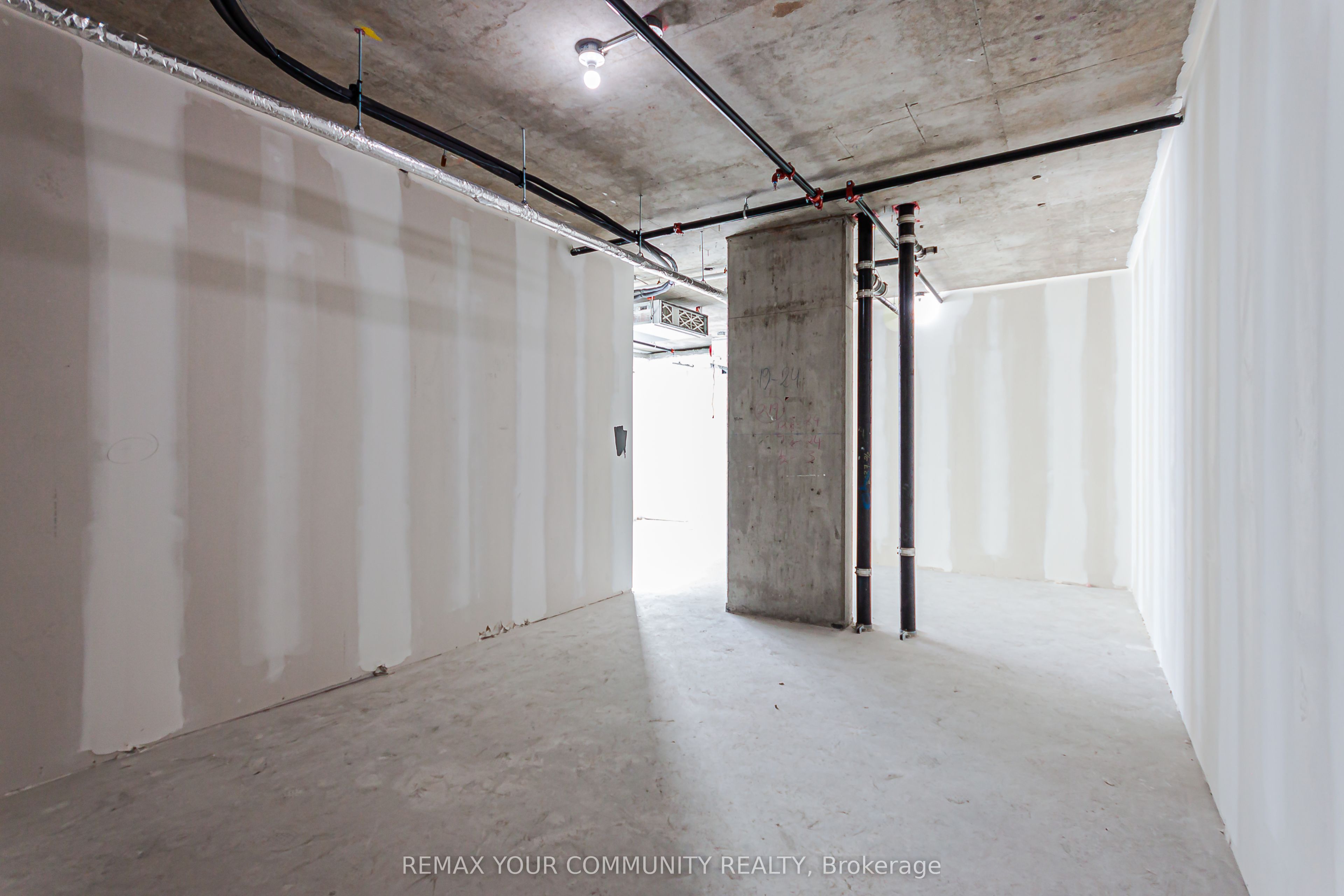Additional image 6 of 219-600 Dixon Road, Toronto, ON, M9W 1J1