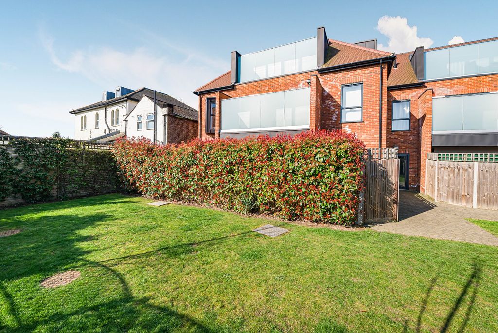 Additional image 5 of 2 bed flat for saleBrampton Road, Bexleyheath DA7