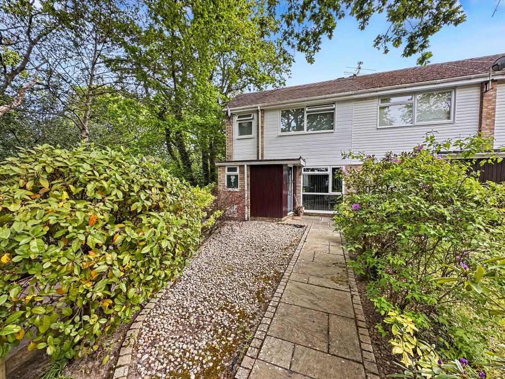 4 bed end terrace house for saleWaterside Way, Woking GU21