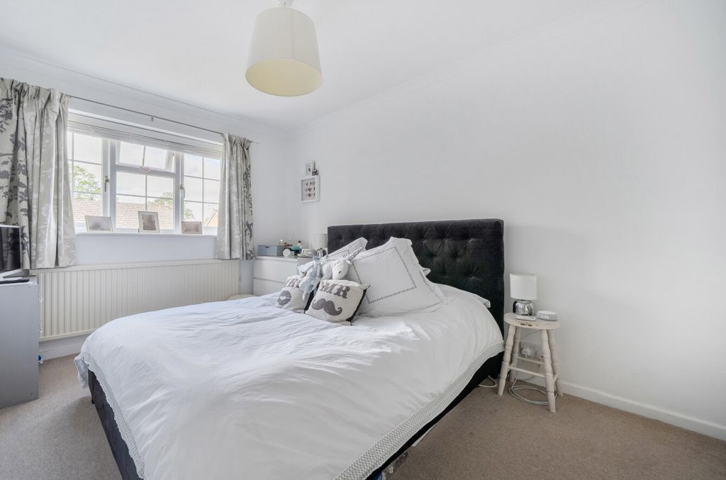 Additional image 23 of 3 bed link detached house for saleKnox Green, Binfield, Bracknell, Berkshire RG42