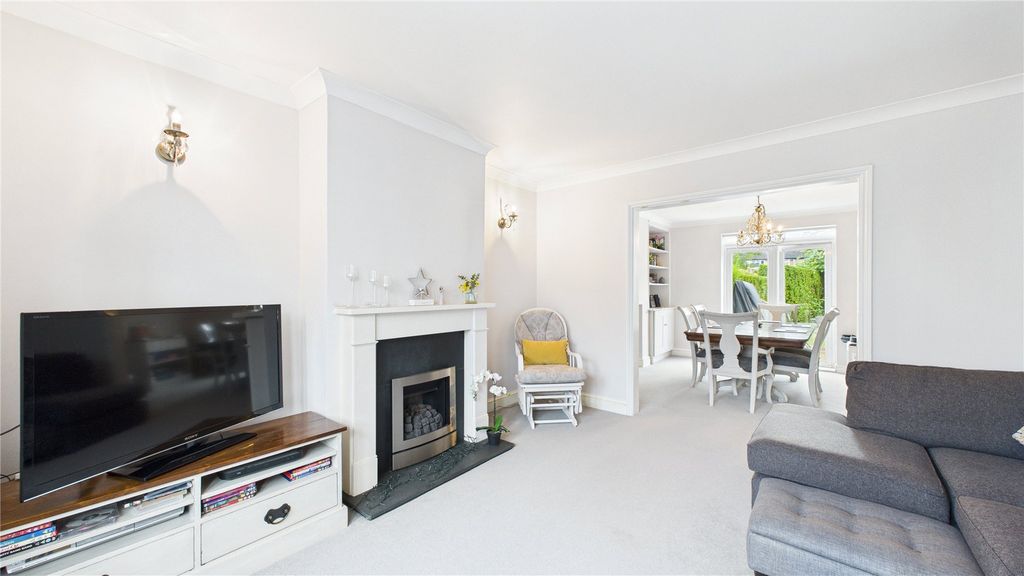 Additional image 4 of 5 bed end terrace house for saleHorsell, Surrey GU21