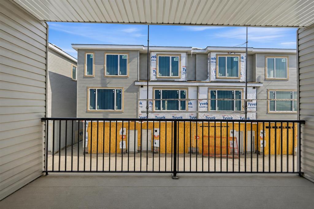 Additional image 2 of 8814 48 Street NE, Calgary, AB, T3J 5N8
