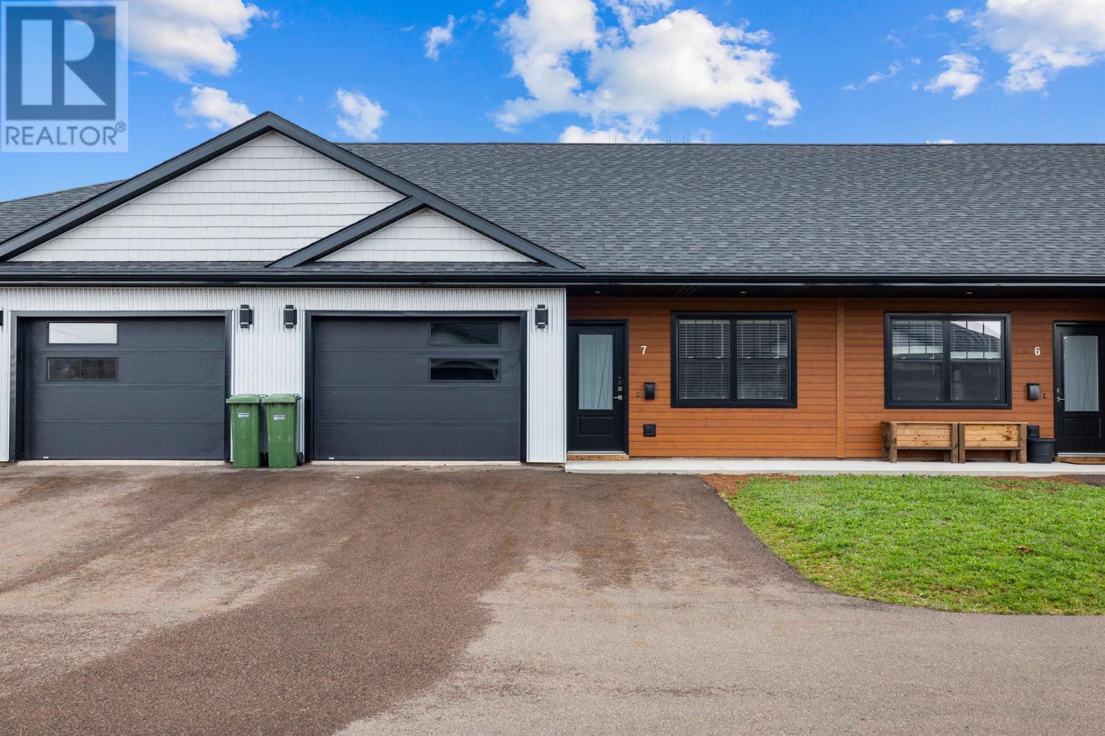 7 19 Muttart Drive