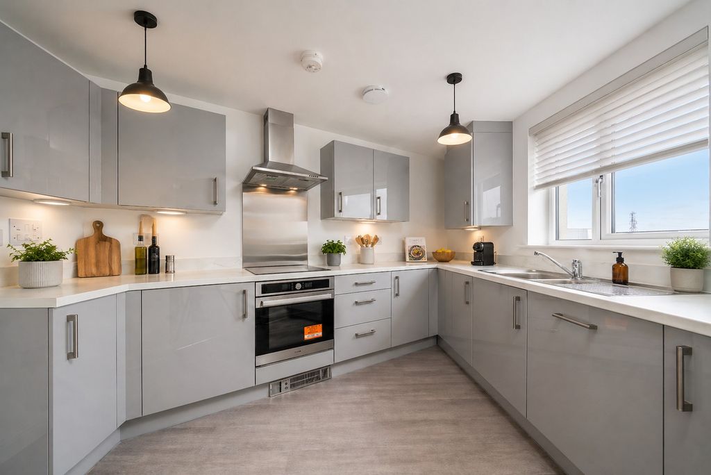 2 bed flat for saleArcadia Park, Berryfields, Aylesbury HP18 photo 3