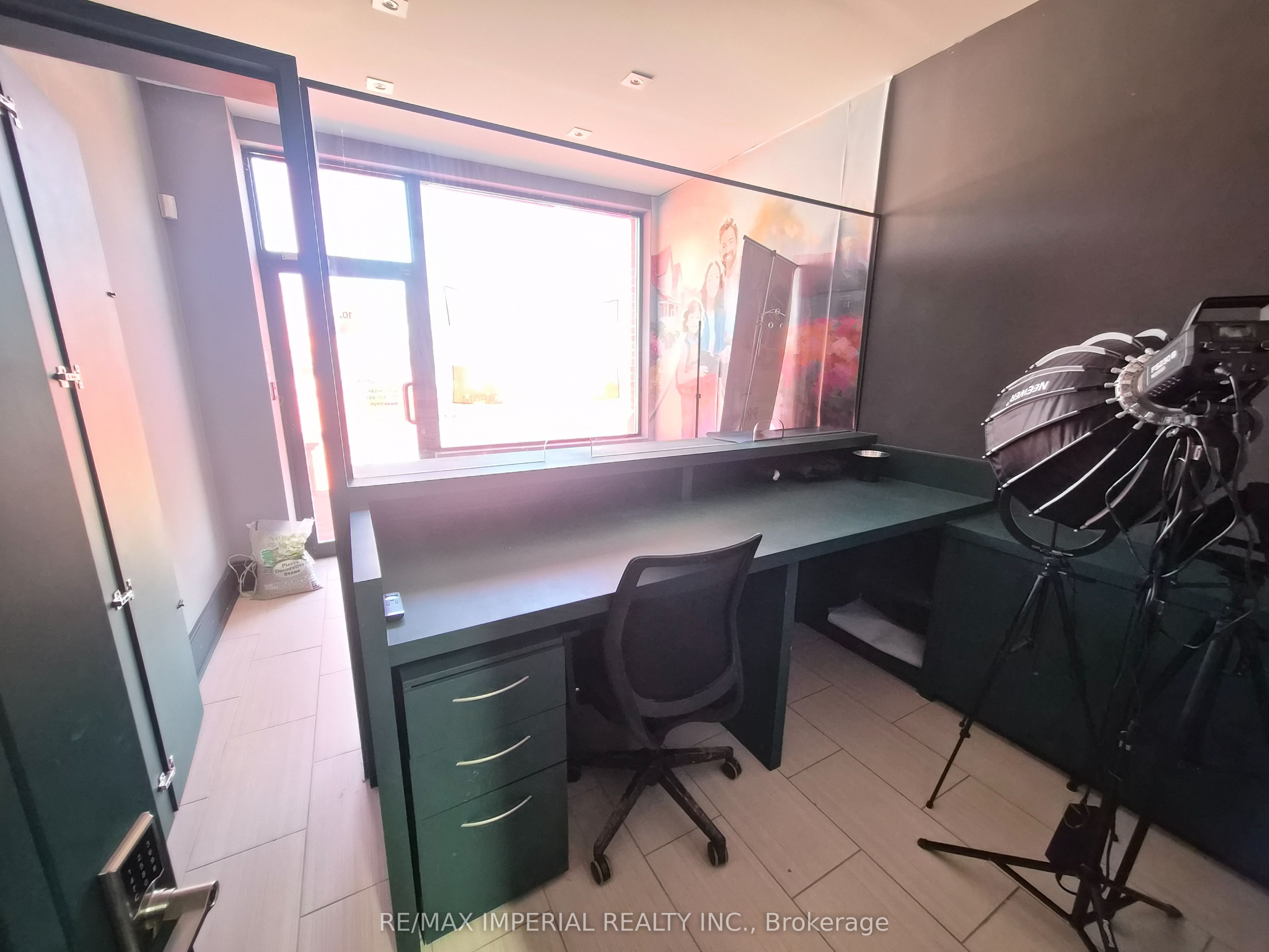 Additional image 4 of 10376 Yonge Street, Richmond Hill, ON, L4C 3B8
