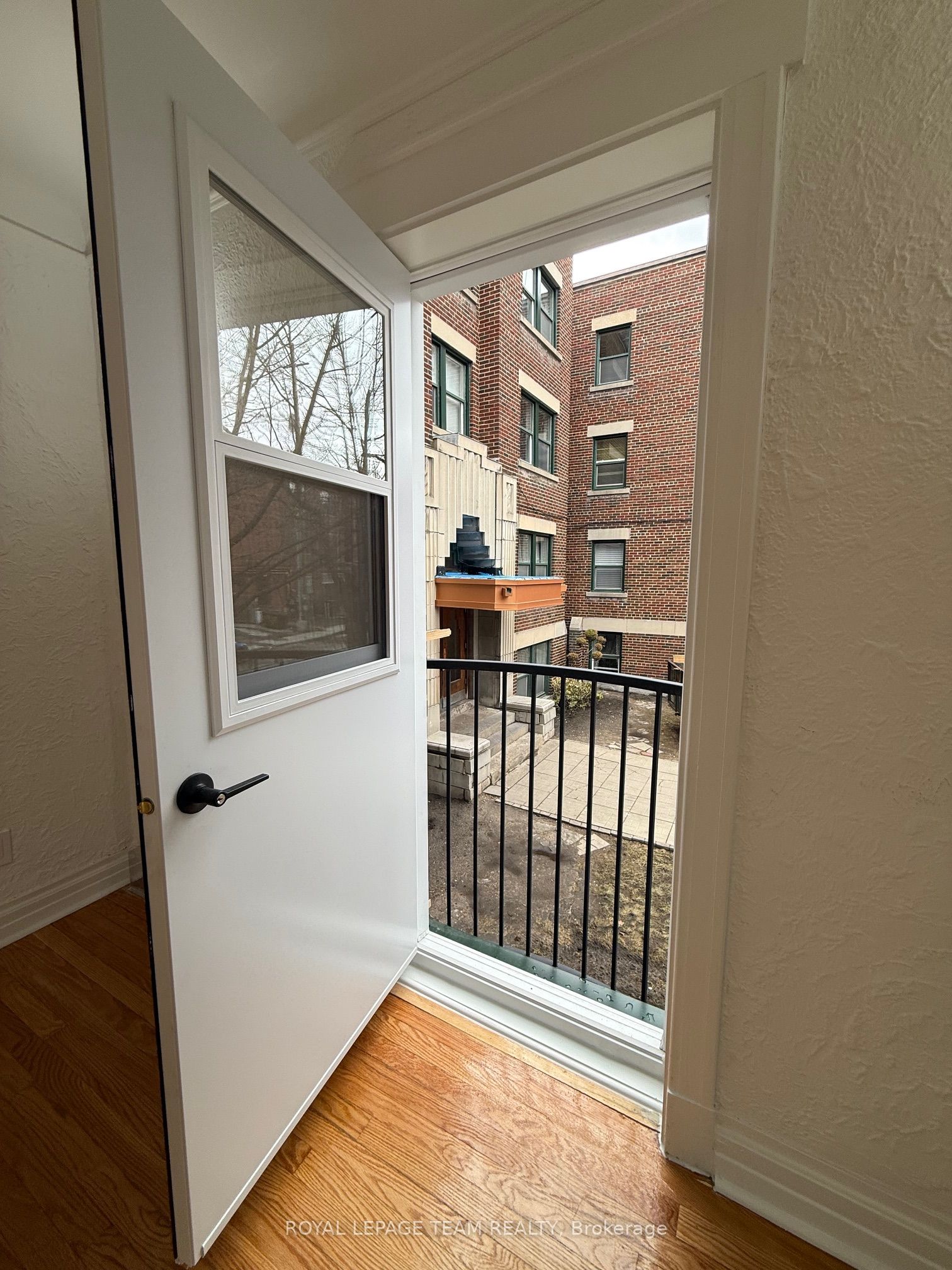Additional image 4 of 2-235 Cooper Street, Ottawa, ON, K2P 1L7