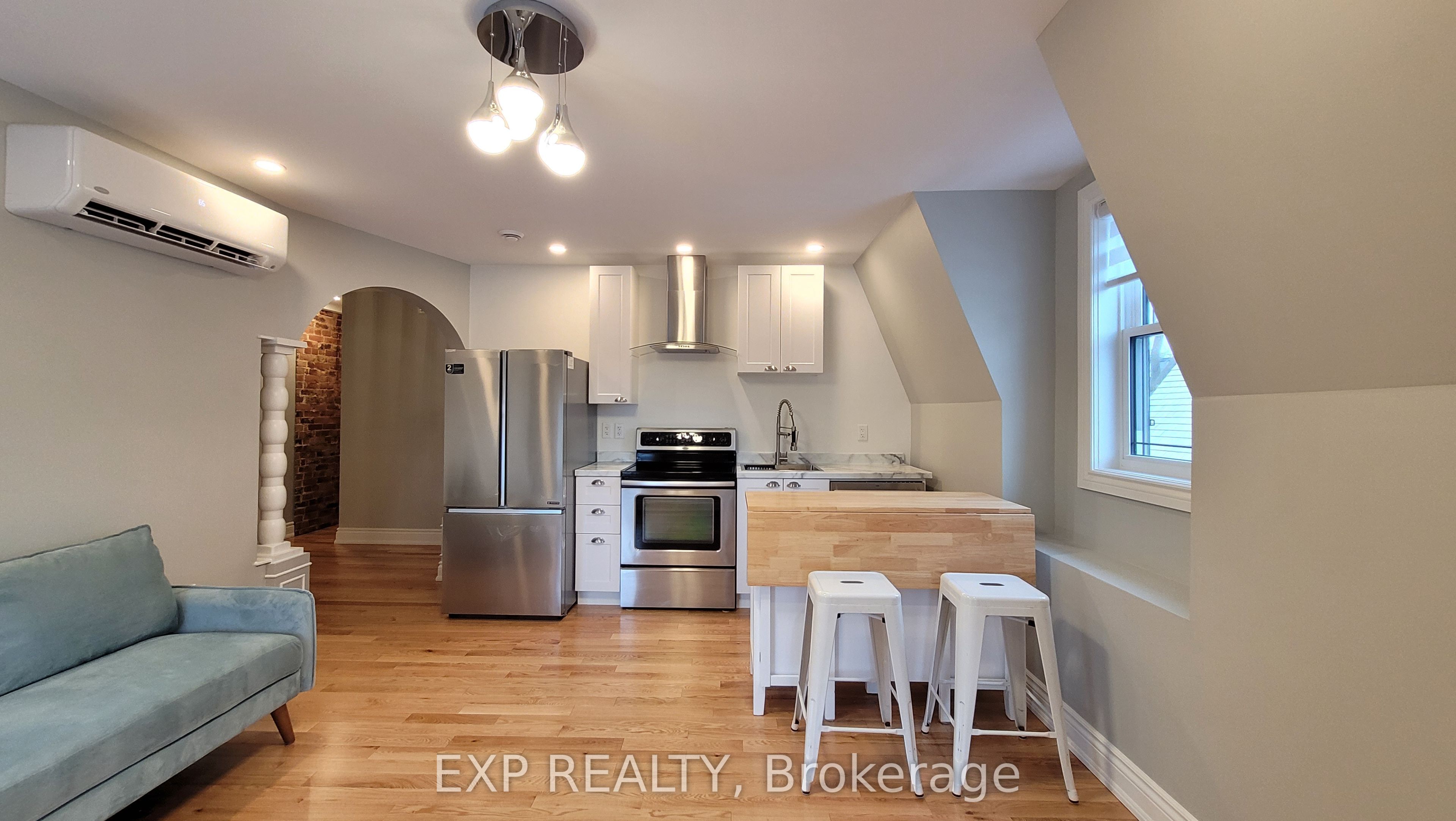 302-157 James Street, Ottawa, ON, K1R 5M4