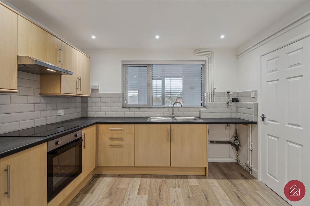 Additional image 2 of 3 bed flat for saleBucknell Road, Bicester OX26
