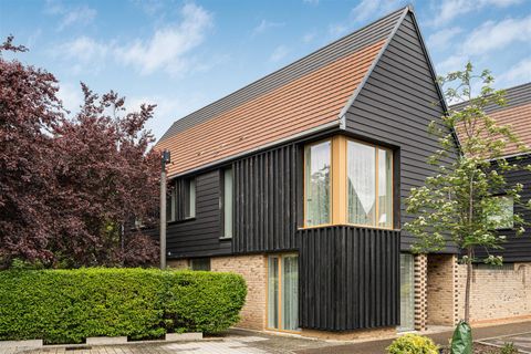Royal Way, Trumpington CB2