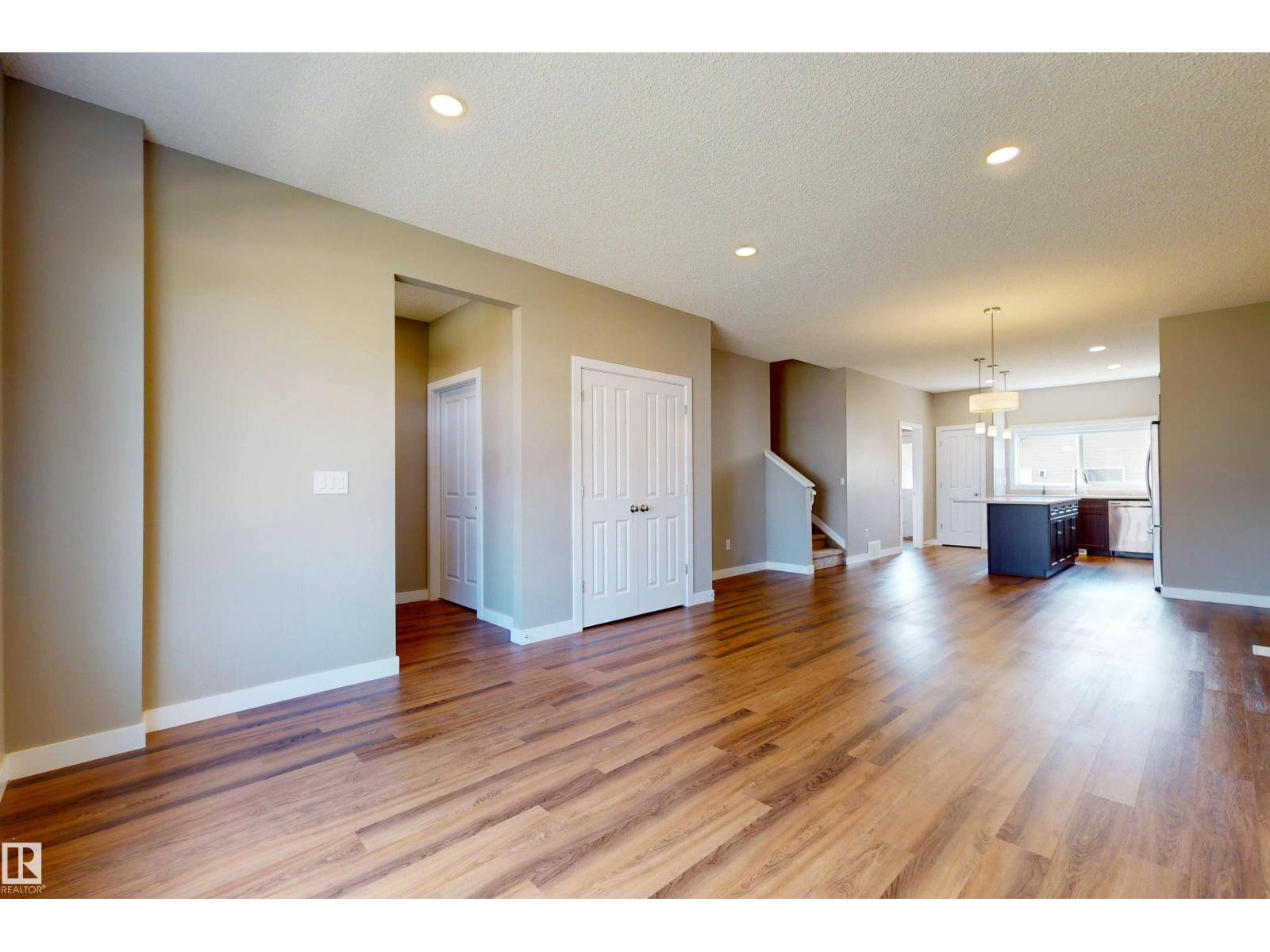 Additional image 6 of 3704 2 Street NW, Edmonton, AB, T6T2L8