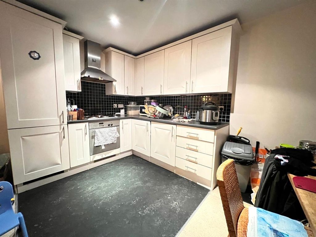 Additional image 3 of 1 bed flat for saleLongbridge Road, Barking IG11