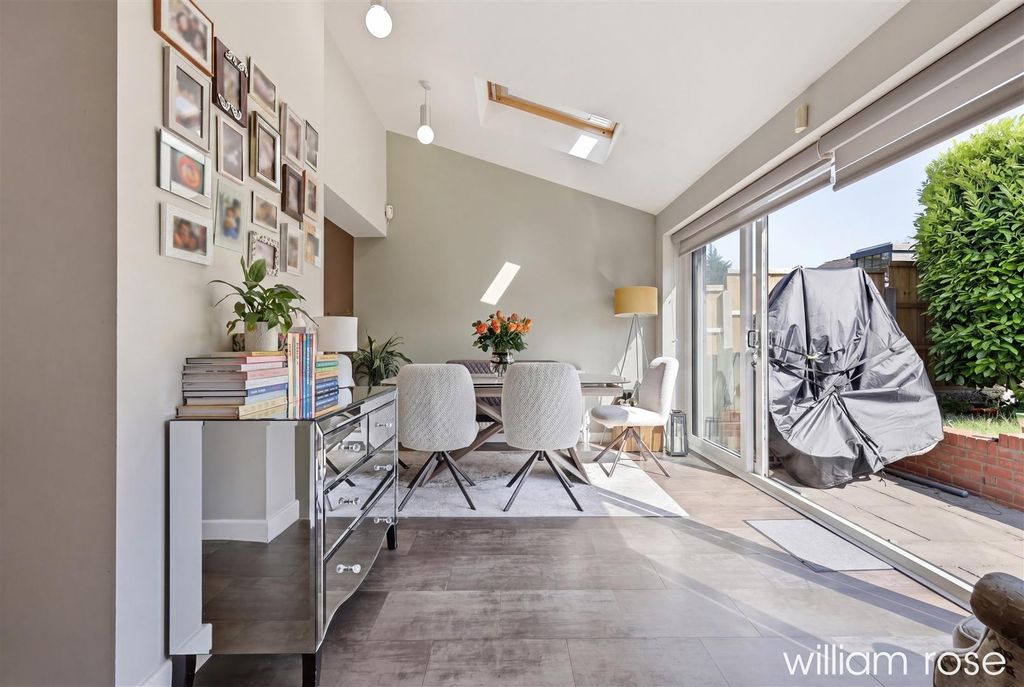 Additional image 3 of 4 bed semi-detached house for saleWestbury Lane, Buckhurst Hill IG9