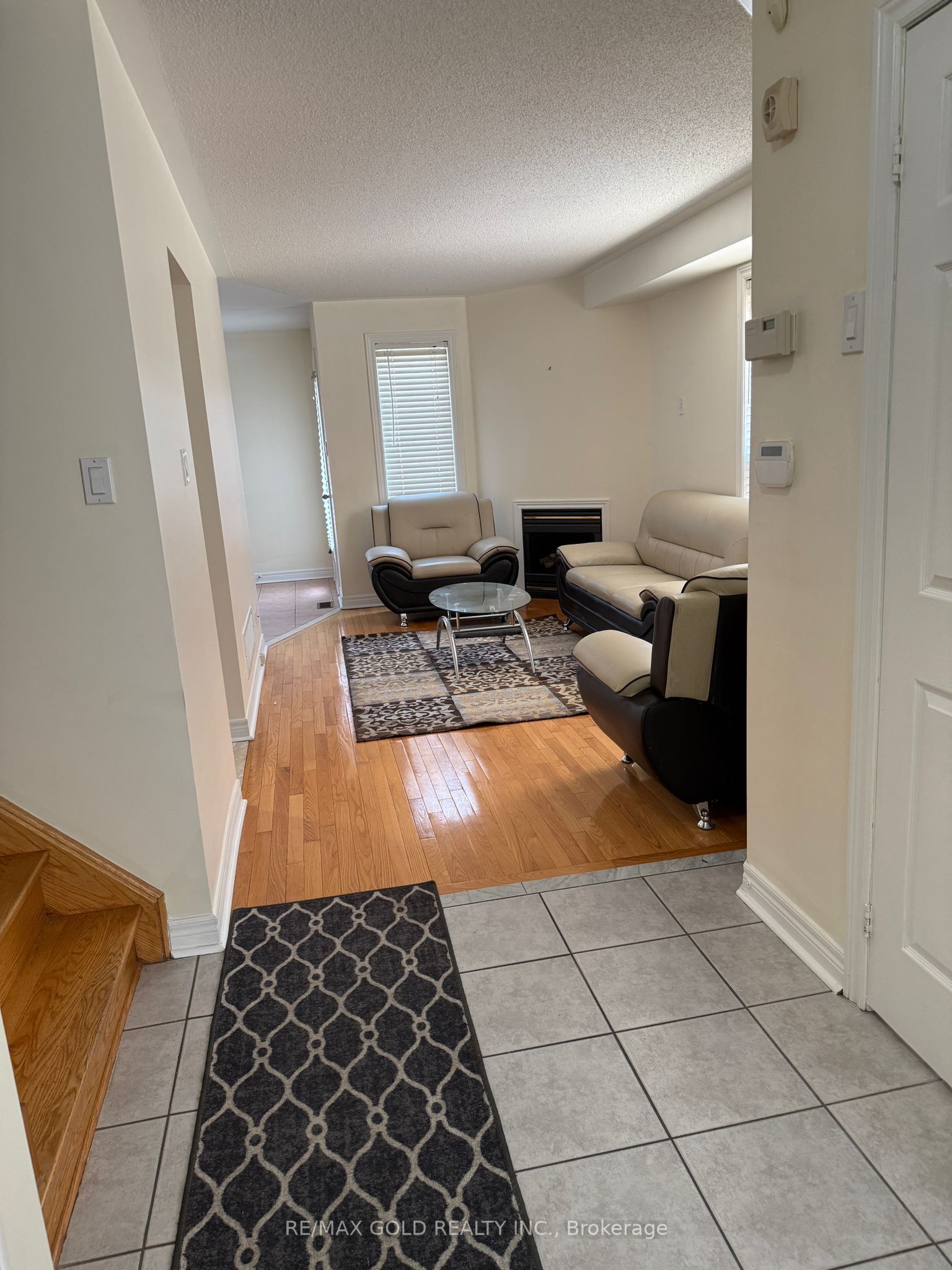 Additional image 4 of 49 Summerdale Crescent, Brampton, ON, L6X 4V9