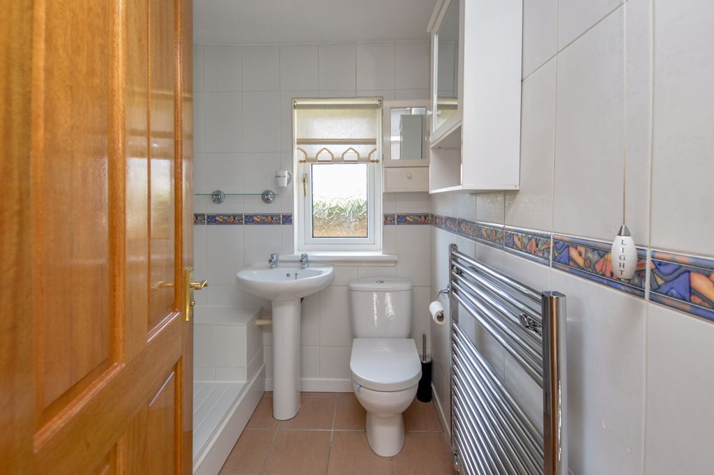 Additional image 8 of 3 bed semi-detached house for saleOlifard Avenue, Bothwell, Glasgow, South Lanarkshire G71