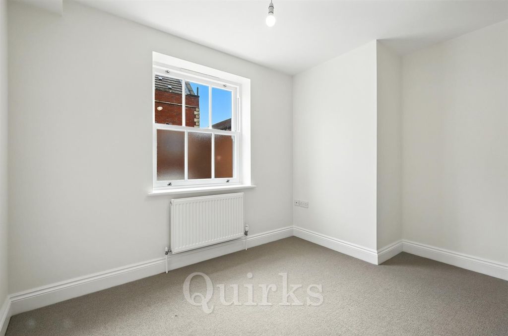 Additional image 10 of 2 bed flat for saleHigh Street, Billericay CM12