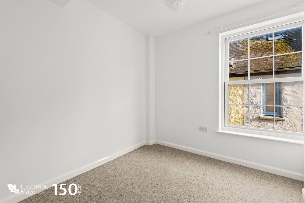 2 bed flat for saleRotherfold, Totnes TQ9 photo 4