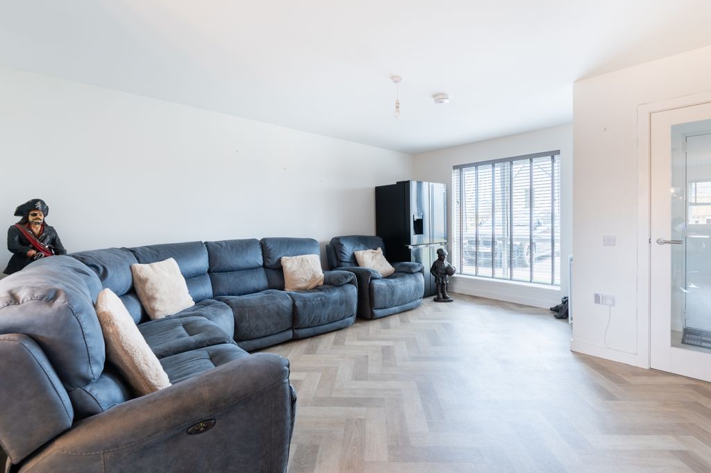 Additional image 3 of 3 bed semi-detached house for salePine Marten Crescent, Arbroath DD11