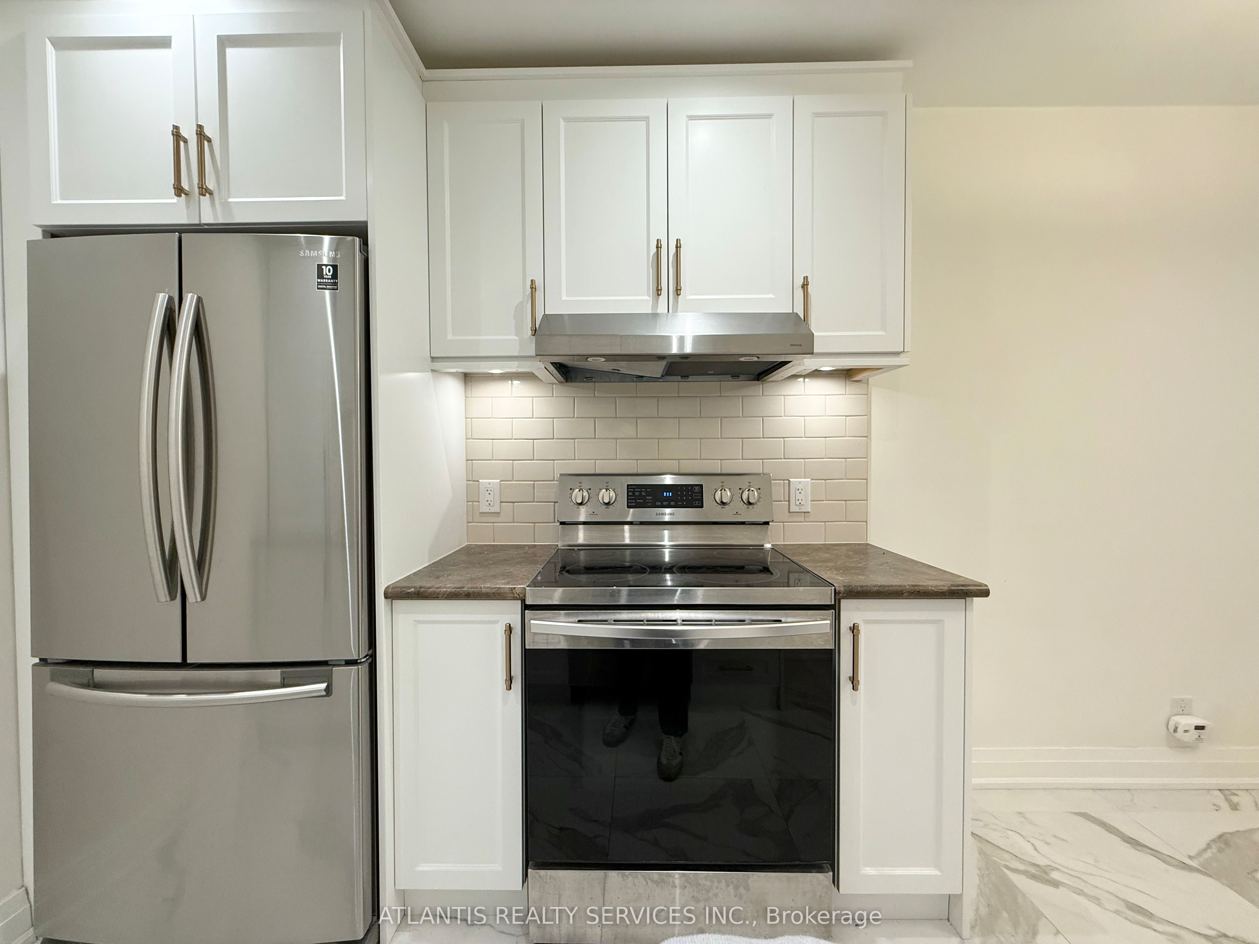 Additional image 3 of 102-323 Lonsdale Street, Toronto, ON, M4V 1X3