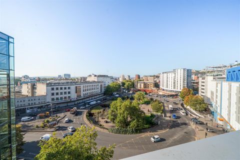Penthouse, City Centre BS1