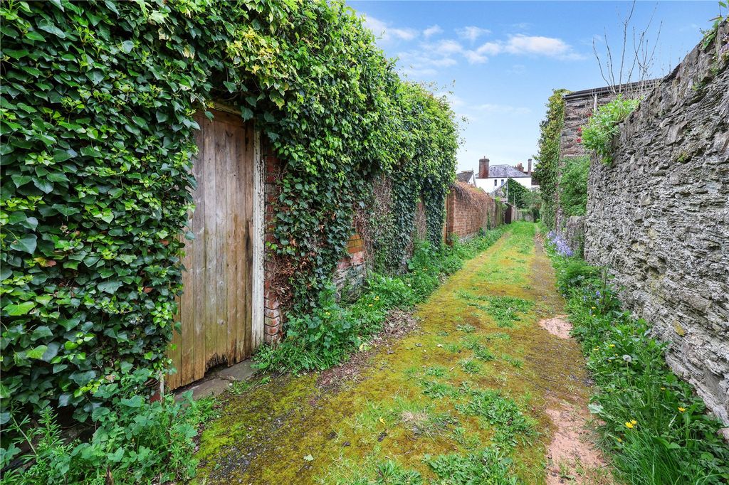 Additional image 29 of 4 bed terraced house for saleCoronation Street, Barnstaple, Devon EX32