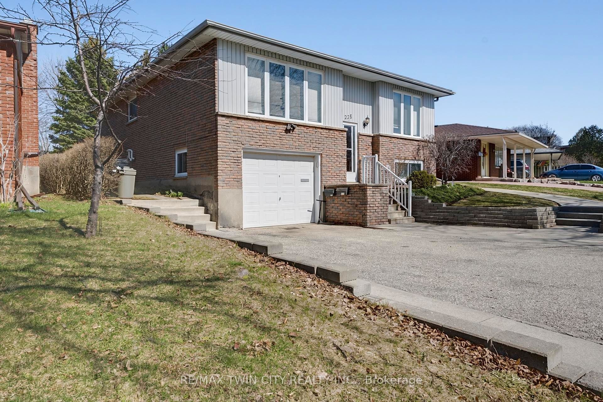 Additional image 3 of 228 Holborn Drive, Kitchener, ON, N2A 2E8