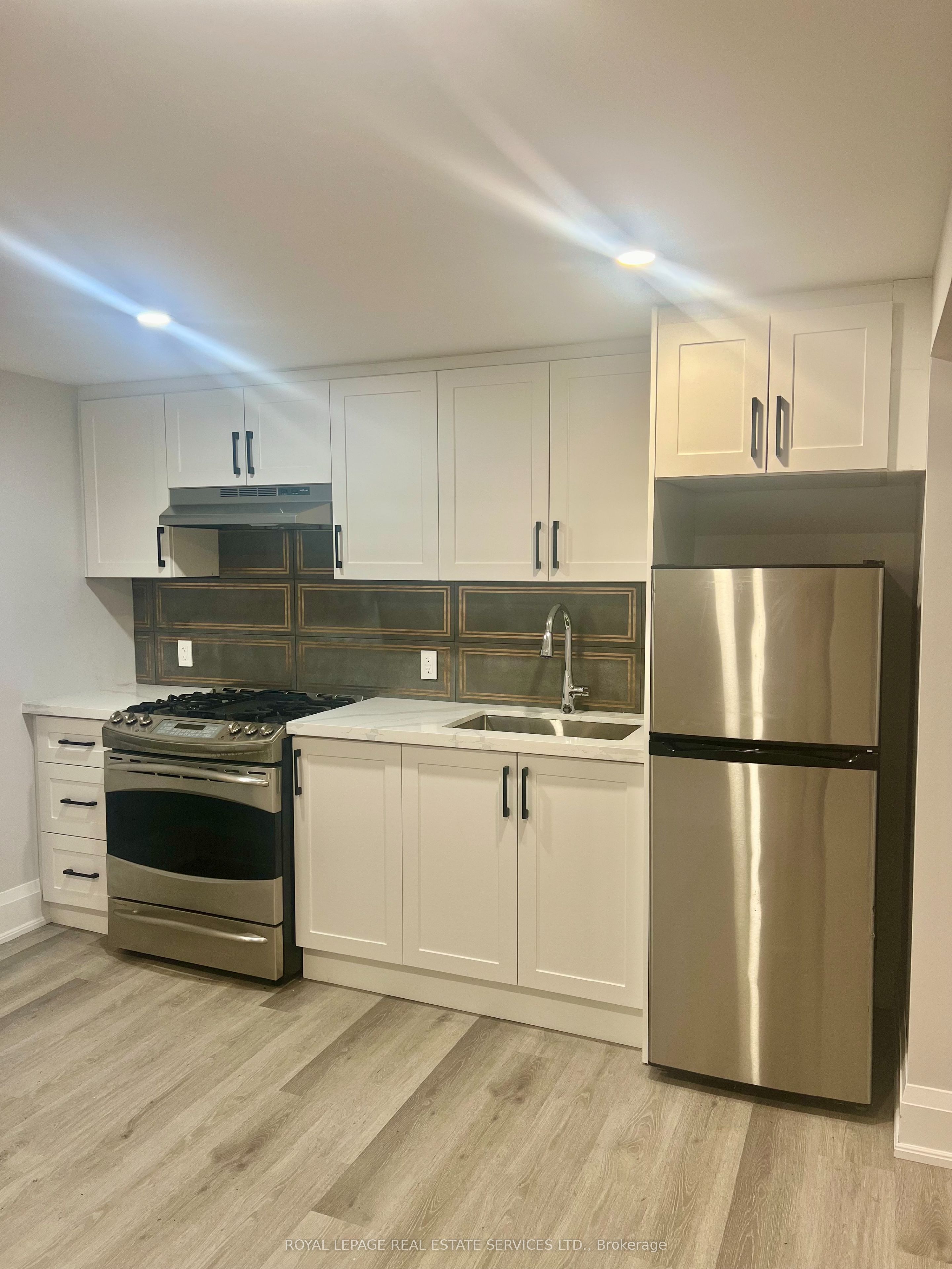 Additional image 2 of Bsmnt-569 Valley Drive, Oakville, ON, L6L 4L9