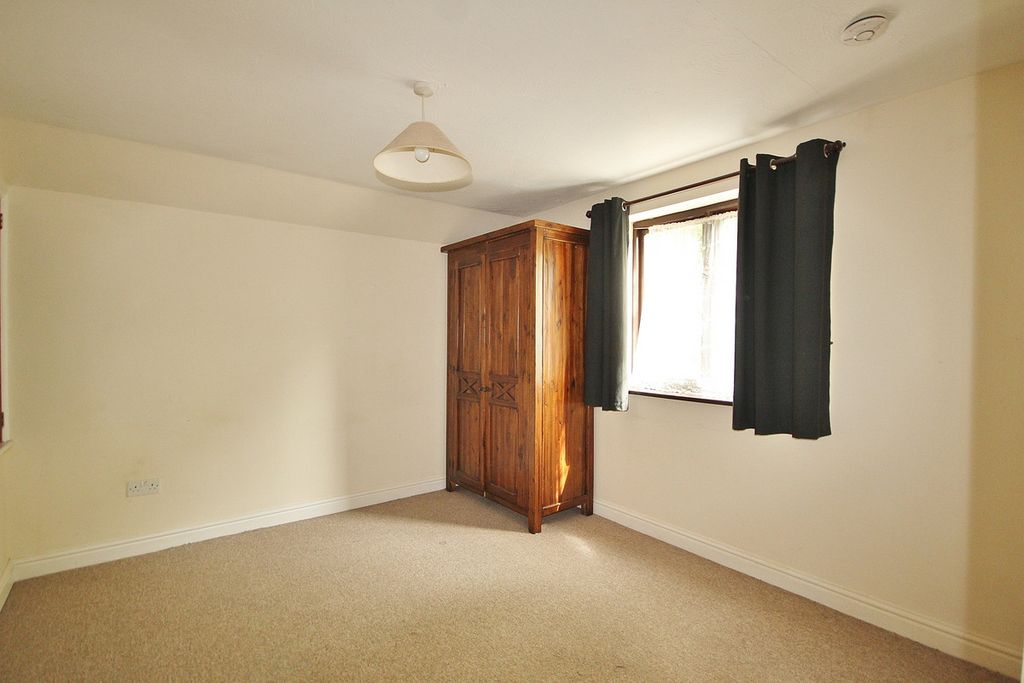 Additional image 6 of 1 bed flat for saleBurford Road, Carterton OX18