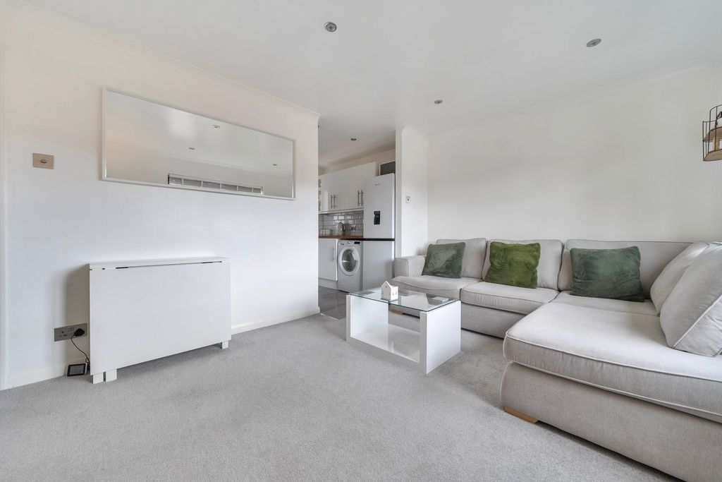 Additional image 7 of 1 bed flat for saleUpperstone Close, Stotfold SG5