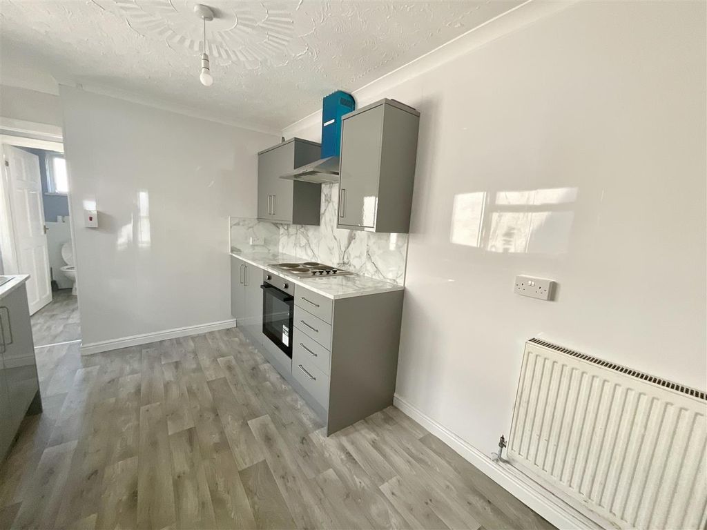 Additional image 8 of 3 bed town house for saleCampbell Street, Llanelli SA15