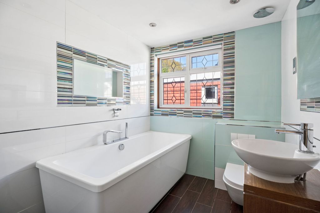Additional image 9 of 5 bed semi-detached bungalow for saleSt Georges Drive, Carpenders Park, Watford WD19
