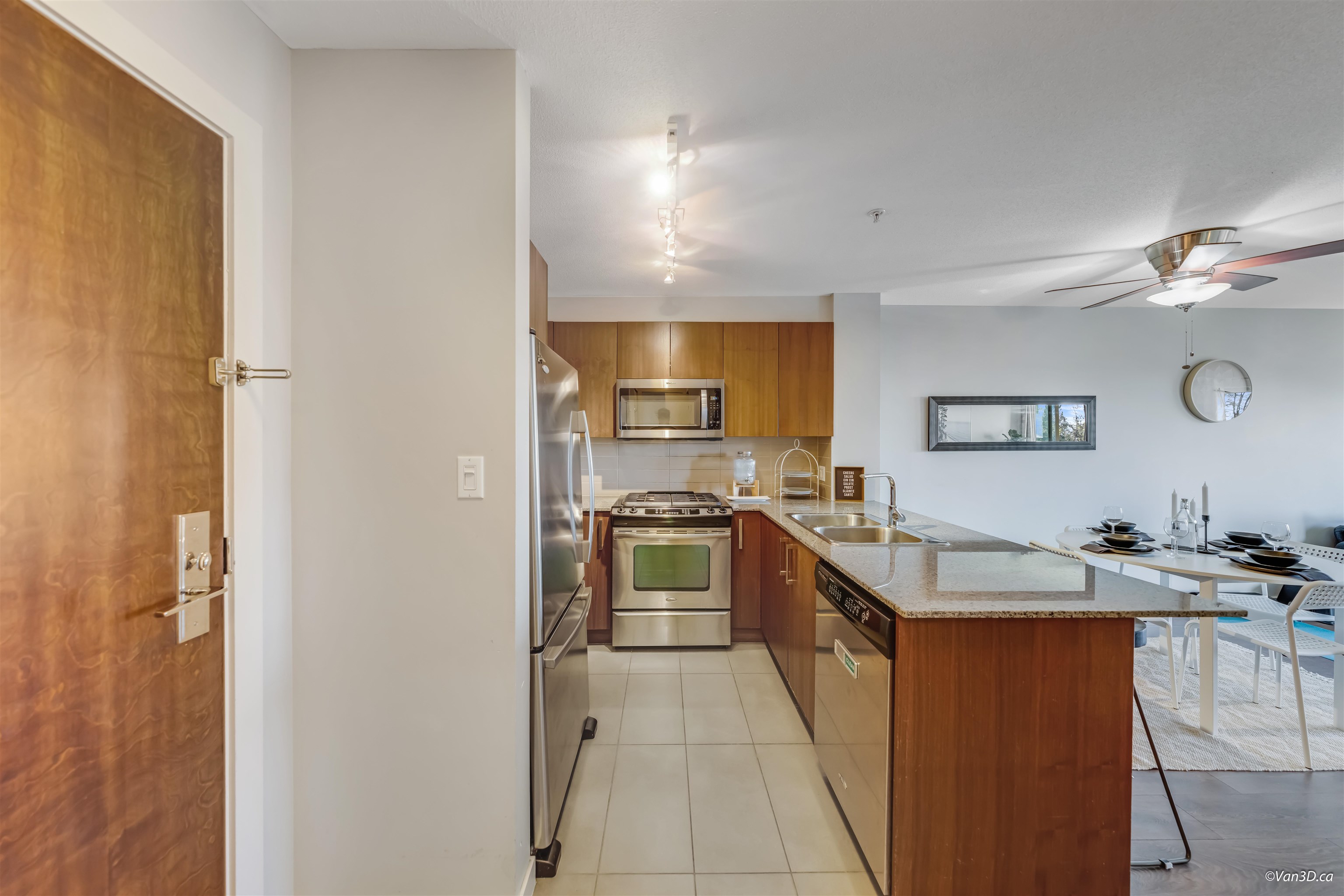 Additional image 5 of 303-5889 Irmin Street, Burnaby, BC, V5J 0C1