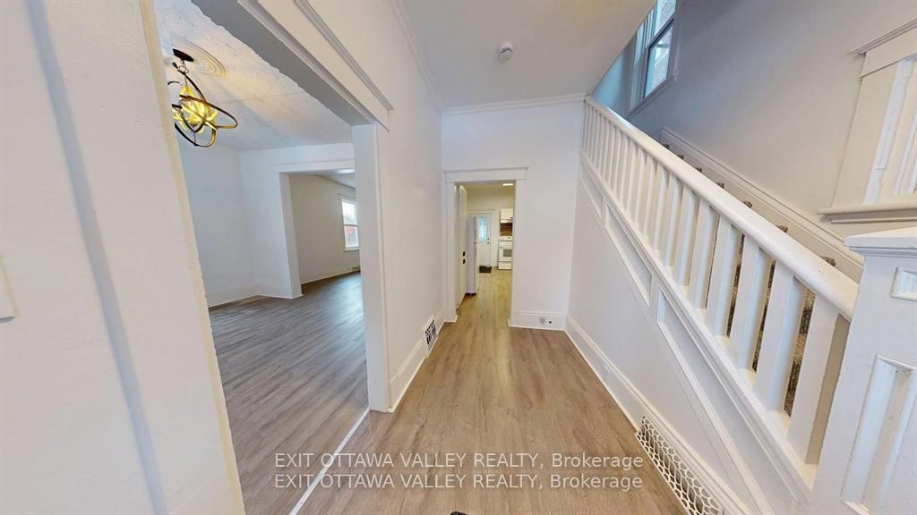 Additional image 4 of 216 Mary Street, Pembroke, ON, K8A 5V8